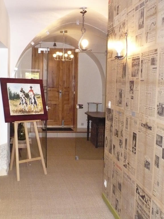 La Cle Des Chants Vergeze Bagian luar foto